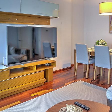 San Bernardo Family Apartment Sevilha Exterior foto