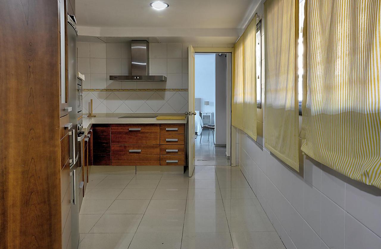 San Bernardo Family Apartment Sevilha Exterior foto