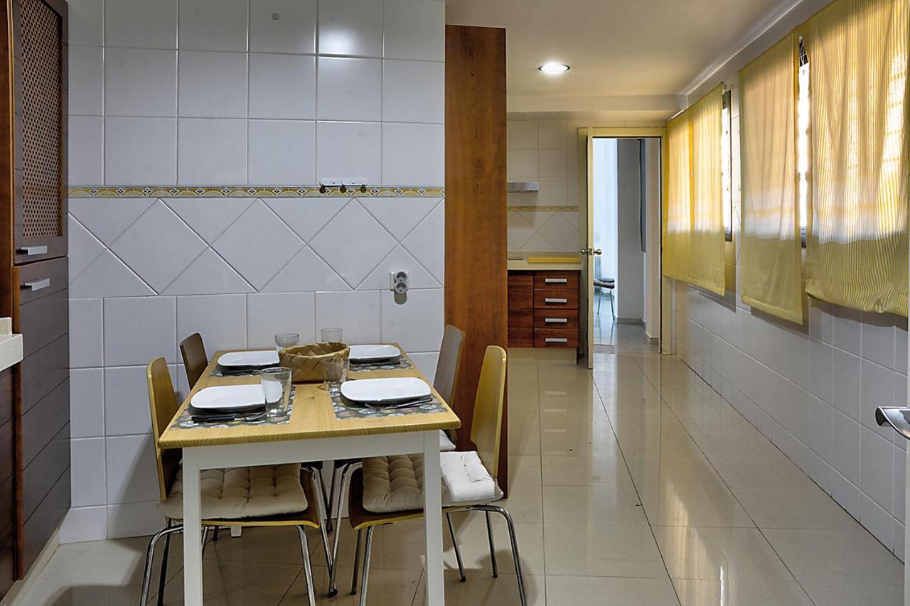 San Bernardo Family Apartment Sevilha Exterior foto