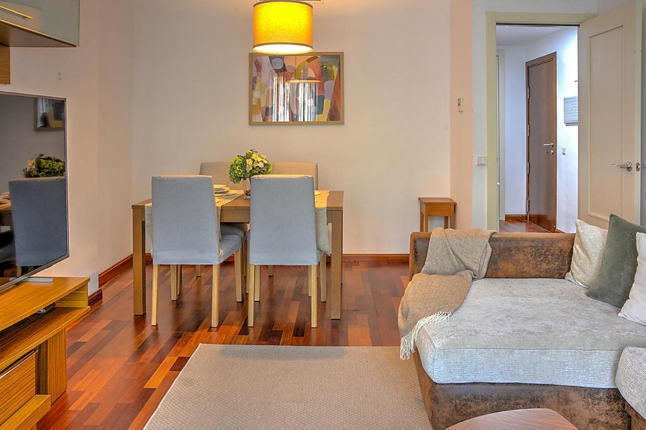 San Bernardo Family Apartment Sevilha Exterior foto